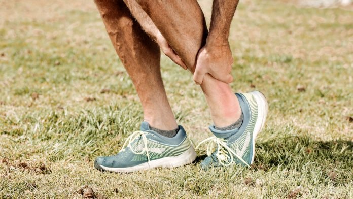 leg-pain--kindel-media--pexels Running Injury - Kindel Media - Pexels